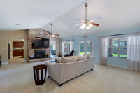 6741KemptonSt_20150407_072