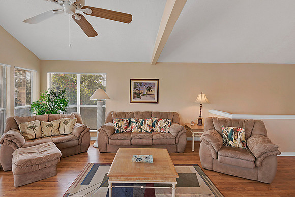 266PelicanCircle20150831_104