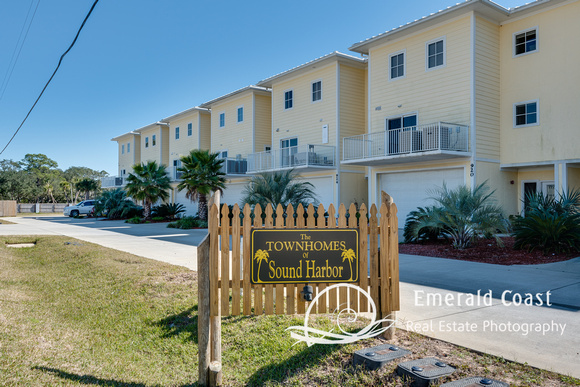 Townhomes_at_Sound_Harbor_20160206_007-fused